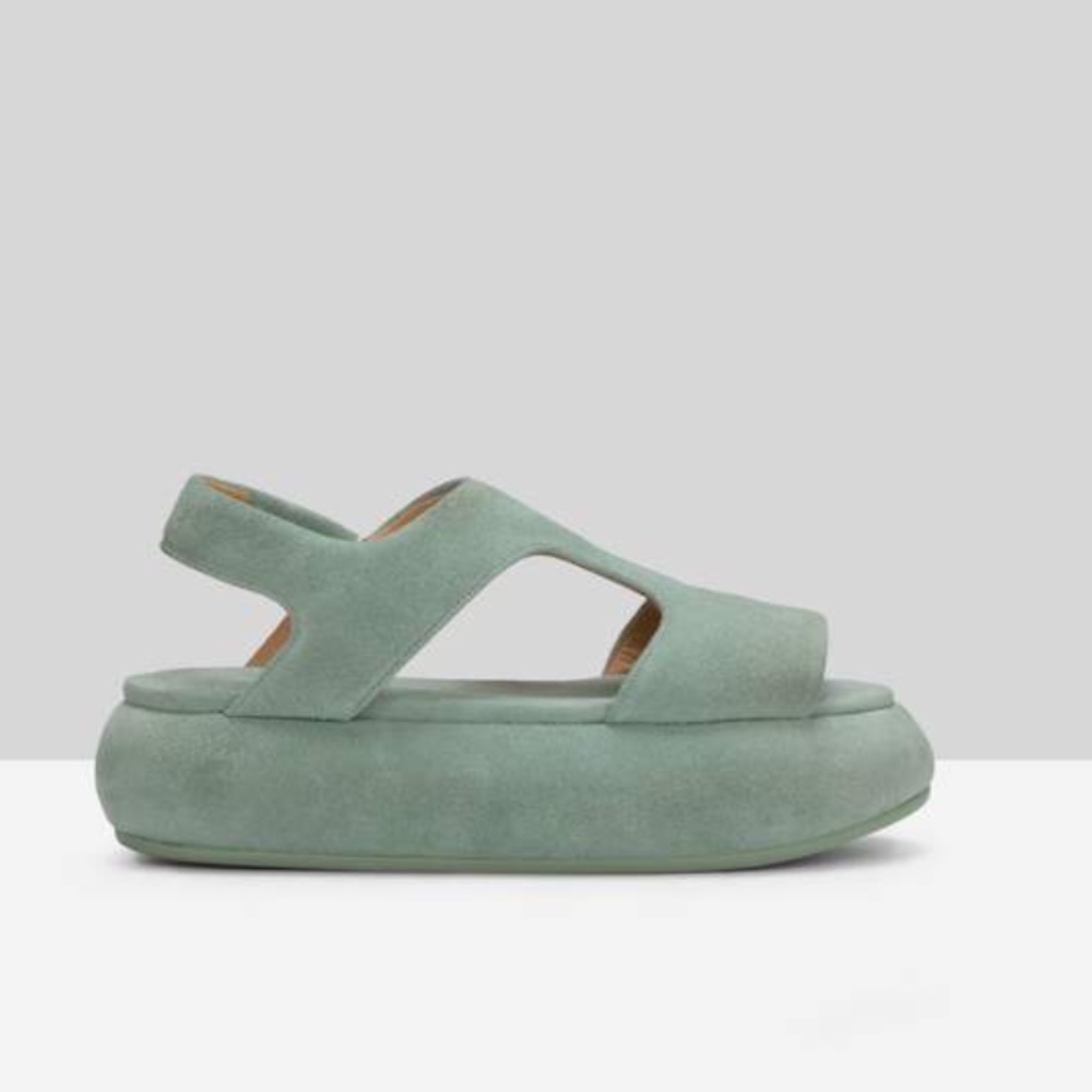 Meet your Posher, Posh